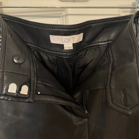 Loft size 0 pleather pants black - Picture 5 of 5